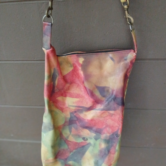 Vintage 1984 Leather painted tye dye design BoHo bag, long strap 17" 1/2 x 14" - Picture 2 of 12